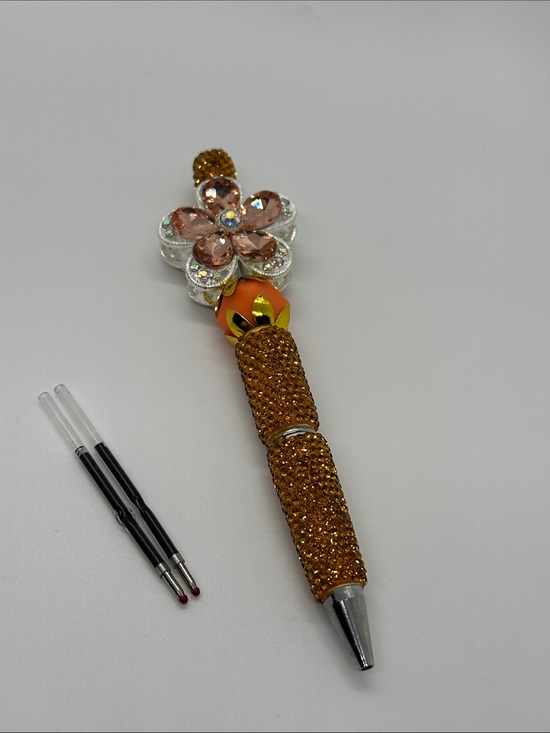 Boutique Branded Other - 🌺Flower Rhinestone Pen